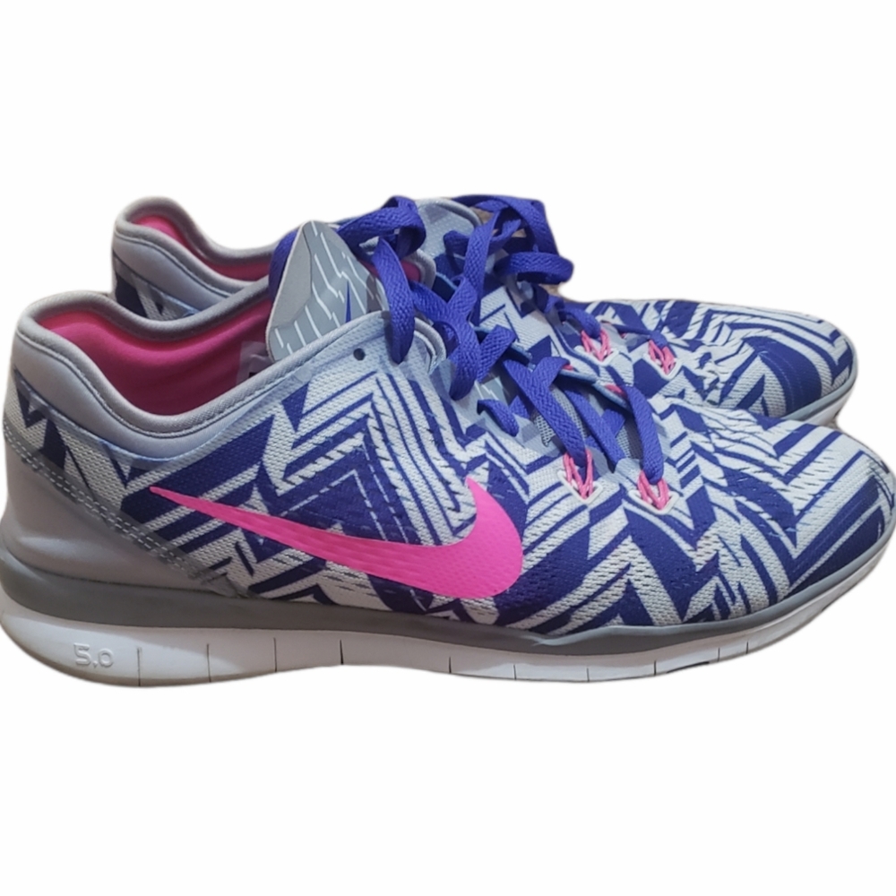 Womans NIKE shoes